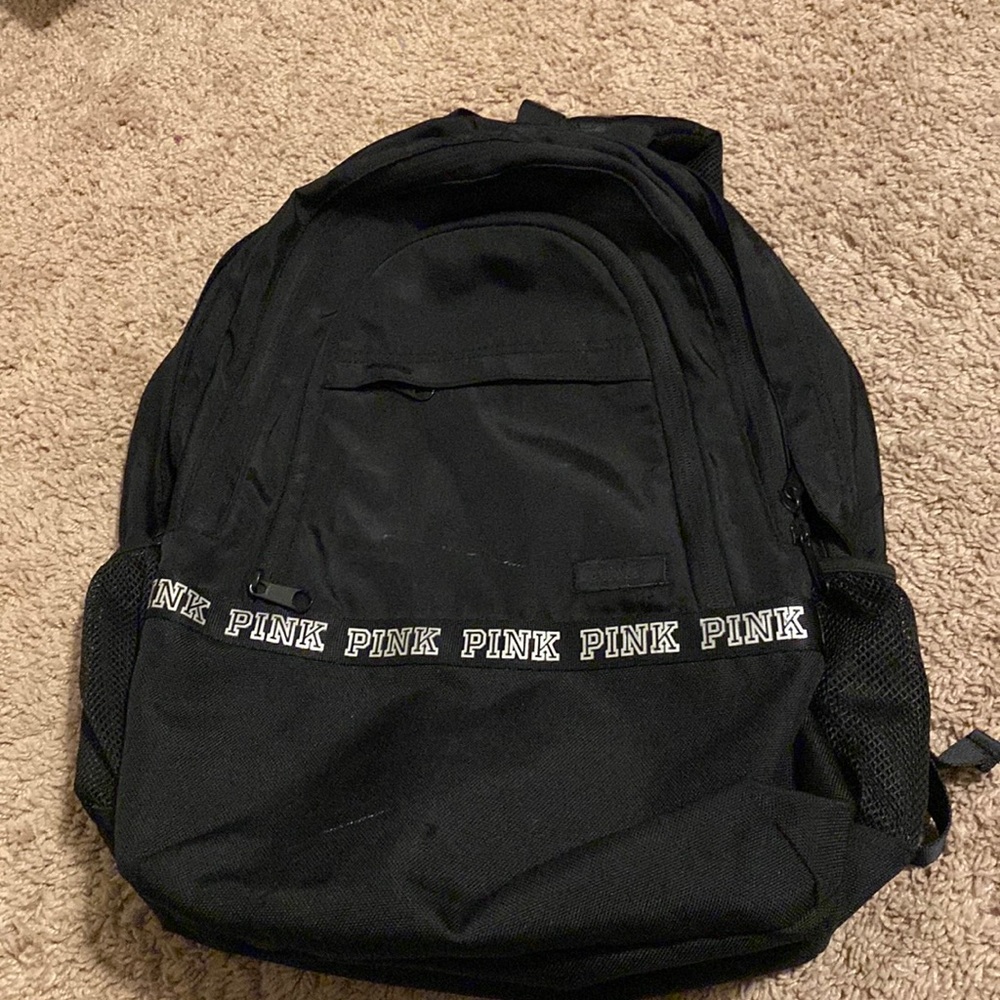 Black link back pack